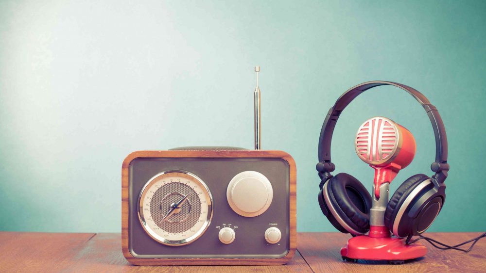 UKW-vs.-DAB-Die-Zukunft-des-Digitalradios-in-Deutschland-scaled.